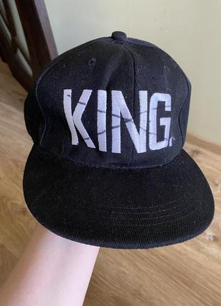 Классная кепка в черном цвете, с красивой надписью king 👑
