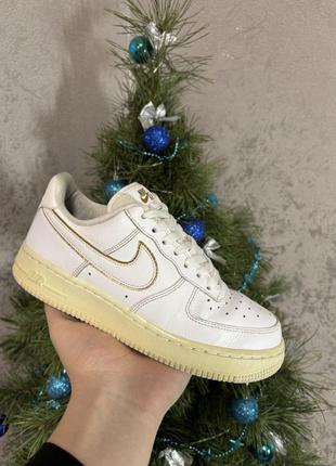 Кроссовки nike air force 1 icon clash white metallic gold wmns женские