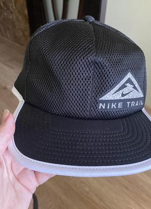 Классная, кепка, в черном цвете, от дорогого бренда: nike👌