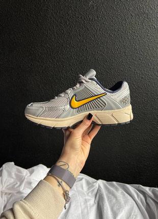 Nike zoom vomero 5 pure platinum laser orange