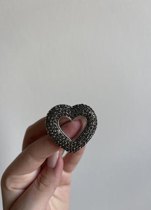 Винтажная металлическая брошь сердце