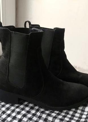 Осенние замшевые чёрные ботинки h&m,38 р