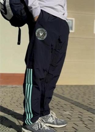Спортивні штани adidas hd1354