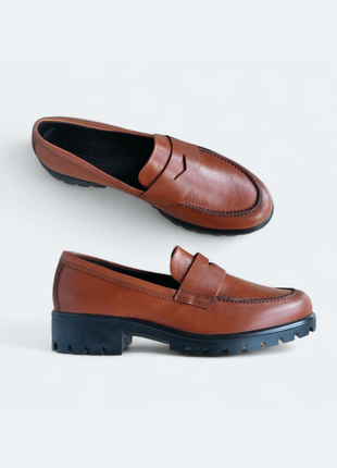 Кожаные женские коричневые туфли лоферы ecco women's modtray moc-toe Raft loafers
38-39 размер