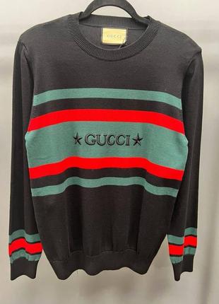 Чорний чоловічий брендовий светр з принтом