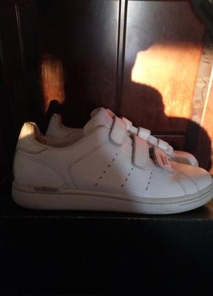 Кросовки adidas фирменные