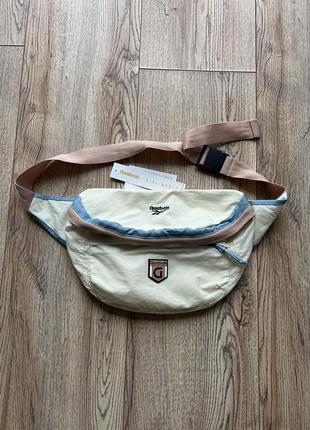 Reebok большая сумка бананка оригинал