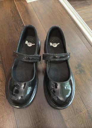Шкіряні босоніжки dr. martens maccy jane/ мері джейн