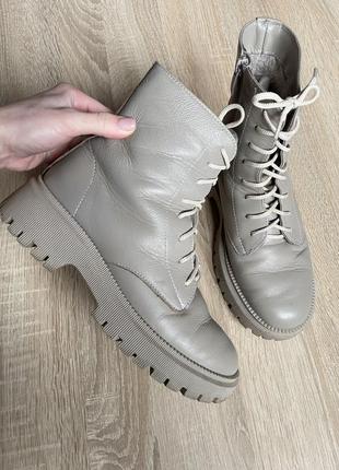 Кожаные зимние сапожки ботинка