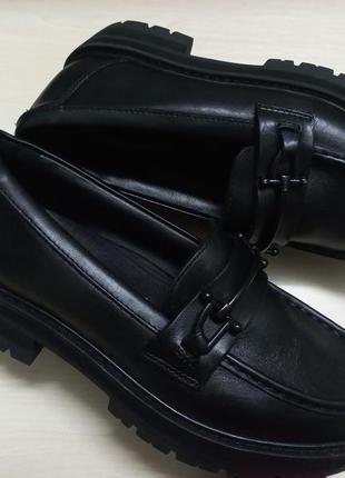 Туфли-лоферы весна-осень кожа жен. 38р.clarks индии