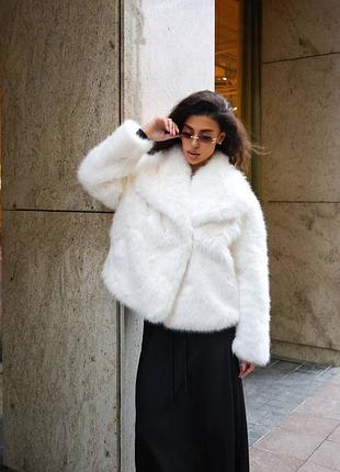 Короткая шуба белая