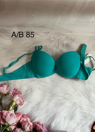 Бюстгальтер жіночий