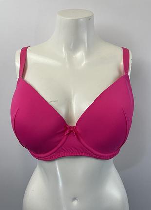 Бюстгальтер, имеет мягкую средней толщины поролон / george / euxl / 38d /85d / состояние идеальный!!