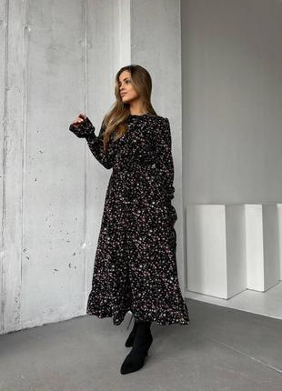 Цветочное платье с длинными рукавами и резинкой на талии