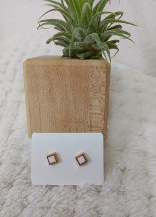 Серьги гвоздики в форме ромба