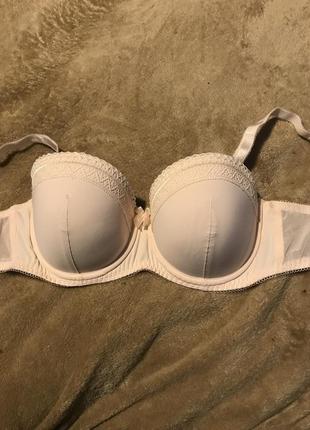 Бюстгалтер
