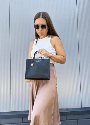 Кожаная сумка mini grind leather tote colorblock smoked almond marc jacobs4 фото