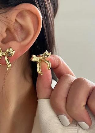 Серьги пусеты бантики бант золотистые стильные шарики новые