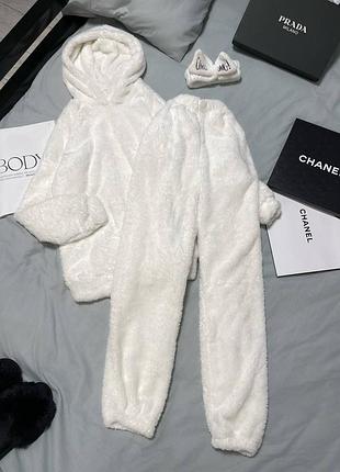 Костюм плюш