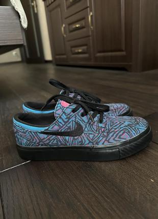 Кроссовки nike