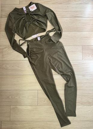 Комплект жіночий для дому і сну savage x fenty топ легінси шорти на завʼязках хакі люрекс m l xl