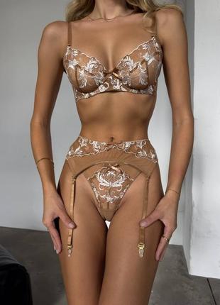 Сексуальний комплект з вишивкою