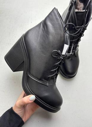 Черевики шкіряні на каблуках зима