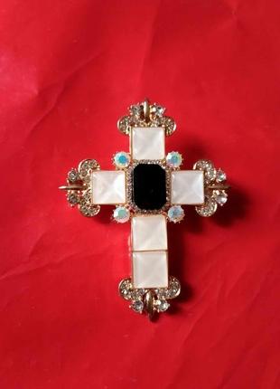 Брошь крест в винтажном стиле