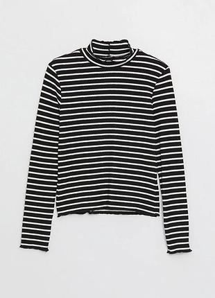 Гольф водолазка в смужку в рубчик