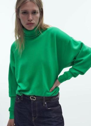 Яскравий зелений светр zara
