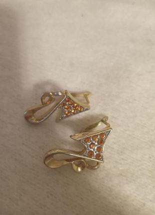 Серьги с камнями