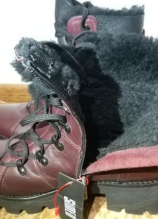 Новые женские ботинки