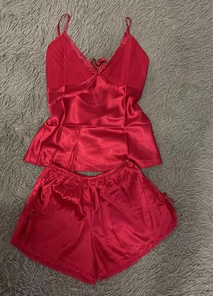 Піжама з атласу