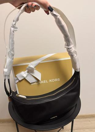 Стильная женская сумка хобо от michael kors5 фото