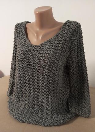 Теплый свитер крупной вязки