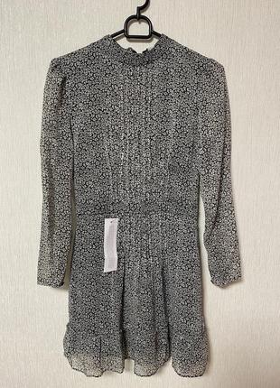 Платье полностью новое