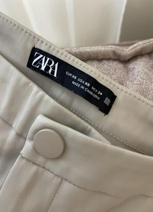 Шкіряні штани zara