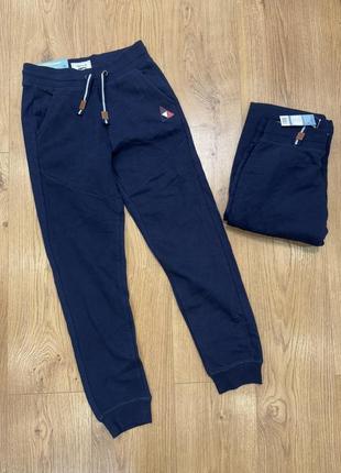 Спортивные штаны
