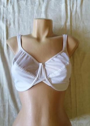 Бюстгалтер бюст