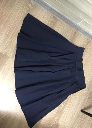 Юбка до колена