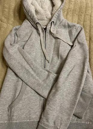 Спортивна кофта