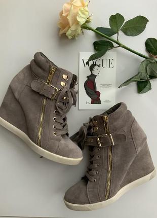 Steve madden натуральные замшевые ботмионы сникеры сапоги на танкетке