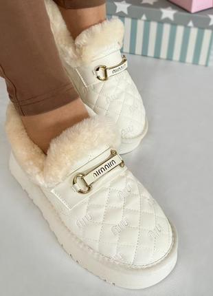 Уггі жіночі автоледі короткі молочні.