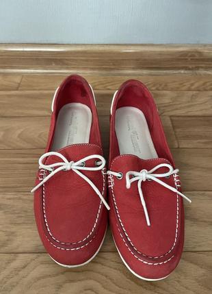 Продам лофери timberland