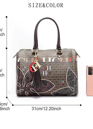 Стильна сумка тренд року від відомого бренду