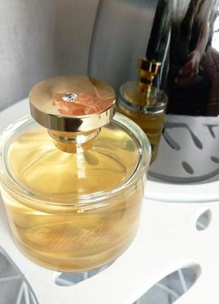 Распылив парфюм ralph lauren glamourous