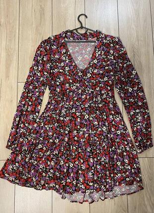Женское цветочное платье stradivarius