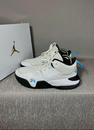 Оригінальні кросівки jordan stay loyal 2