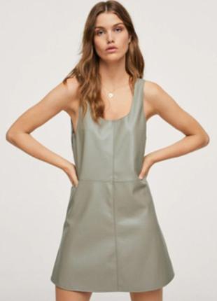 Платье сарафан,еко кожа,фисташка mango m/l