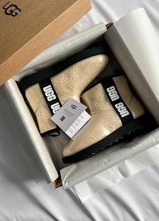 Ugg classic clear mini white